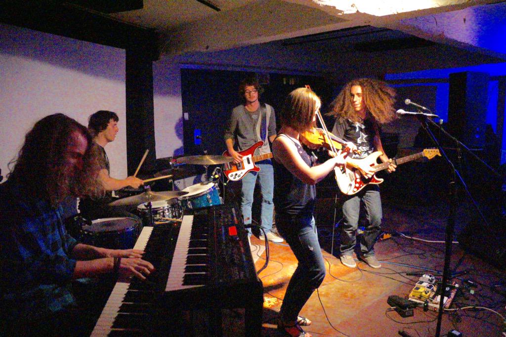 Bonne prestation de <a href="/doloreanne/">Doloréanne</a> :)