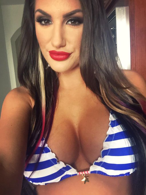 Before & After selfies from my scene today for @Brazzers, shot by the amazing @hollyrandall :) I ❤️ me