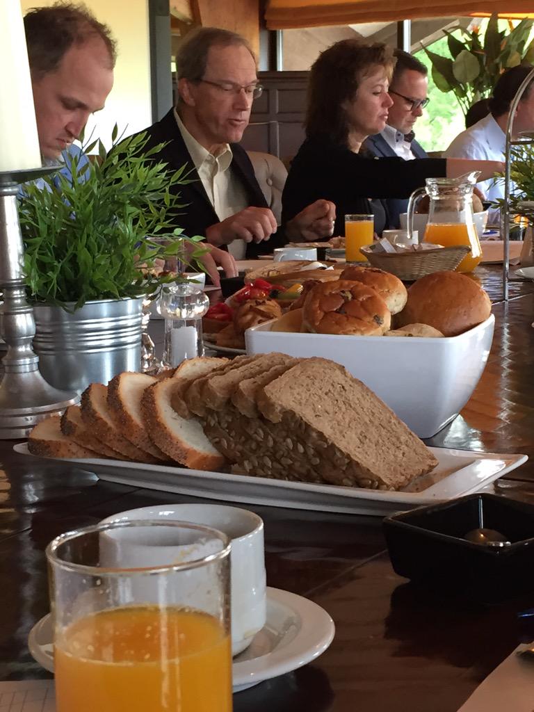 Vandaag te gast <a href="/Business_Open/">Business Open</a> bij <a href="/deScherpenbergh/">De Scherpenbergh</a> #pitchen #presentatie #ontbijt