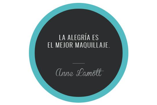 GlamourSpain's tweet photo. Hoy es viernes, ¿nos maquillamos? ;) ¡#BuenosDias! http://t.co/WySQazJfka http://t.co/xJtO1tMXD3