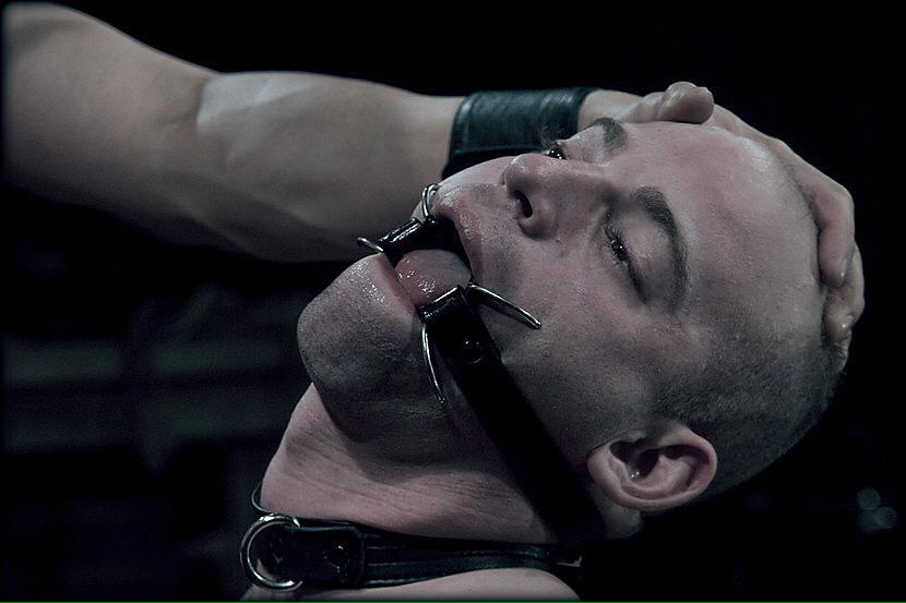 ToppleMi's tweet photo. Erotic, Stimulating, Sublime.....

#KINK #BDSM #MASTERRT http://t.co/4WkhFftX3J