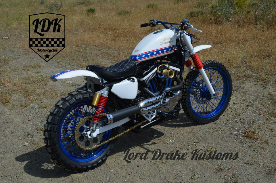 BlackDuckParts's tweet image. The &quot;DAREDEVIL&quot; HD SPORTSTER 1200 SCRAMBLER made by Lord Drake Kustoms​ with our #VelocityStack in Satin Brass.