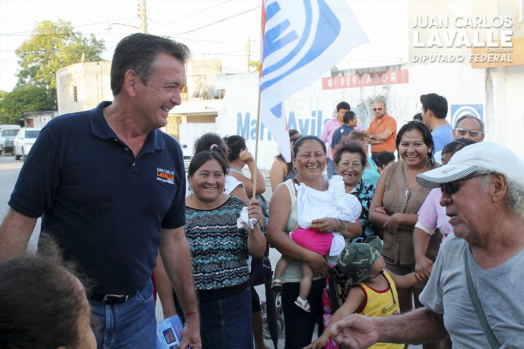 JCLavallePinzon's tweet photo. Muchas gracias a la gente buena de la colonia Esperanza por abrirme las puertas y permitirme expresar mis propuestas. http://t.co/pu5nJz3gGR
