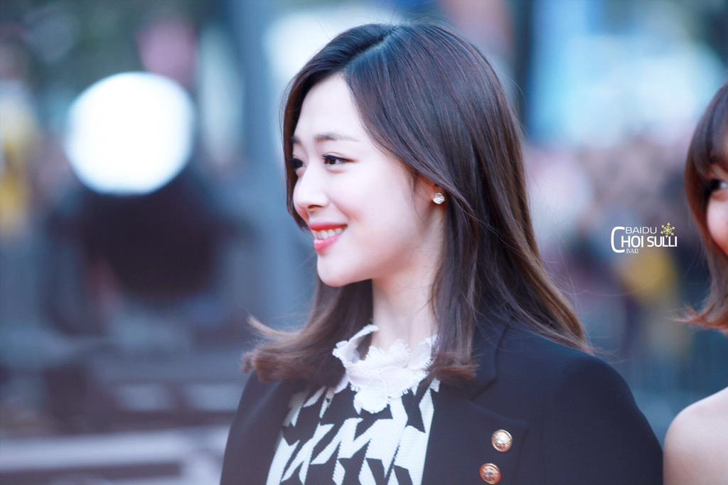 ChoiSulliBar's tweet photo. I miss you˃̣̣̥᷄⌓˂̣̣̥᷅ #SULLI #설리 http://t.co/p6zD50ndHC