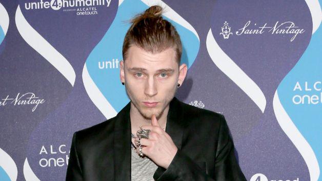 BET's tweet photo. Meet the rapper who’s dating Amber Rose now…

http://t.co/s8sHyCKelZ http://t.co/R5YmbPieyN