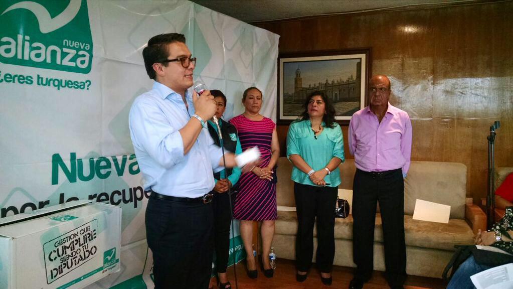 gerislas's tweet photo. Hoy en el #ForoTurquesa acompañado de @erikadelav @malinalligr @JulianHaddad750 en #Cholula #VotaTurquesa http://t.co/qbH3JEeY2R