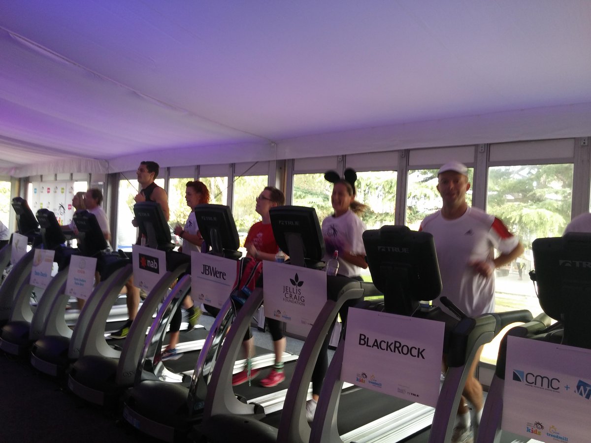 JellisCraigFndn's tweet photo. Live action from the #vsktreadmill challenge. Go #TeamJellisCraig
#JCFoundationFriday http://t.co/JLxfMD8s8a
