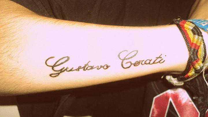 ceratiali's tweet image. #SodaEnVinilo llevo el nombre de mi dios en la piel y tener el vinilo de soda creo que seria un golazo, una joya ♥