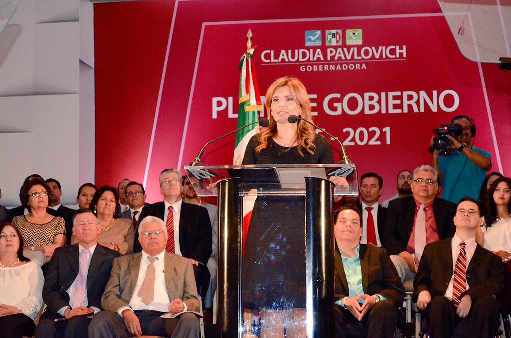 ClaudiaPavlovic's tweet photo. Hoy presenté mi Plan de Gobierno 2015-2021 con una visión incluyente y clara para garantizar el crecimiento de Sonora http://t.co/pDRwmuqAvF
