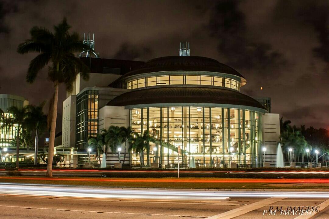 PaulieFlorida13's tweet photo. #KravitzCenter #WestPalmBeach http://t.co/a22Tt3lKlx