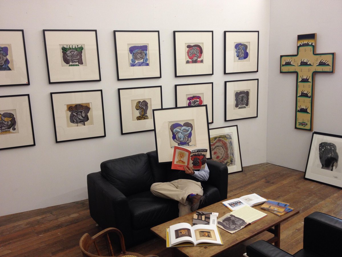 HughesGallery's tweet photo. Our preview gallery, featuring #CJPyle #RogerBrown #JDOjeikere #ThorntonDial http://t.co/cOA3wwDX3p