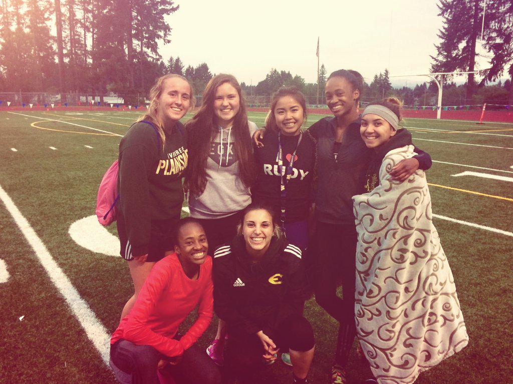 RunSoHardd's tweet photo. Love these girls. Great athletes and better friends! http://t.co/QEnuMDnMU9