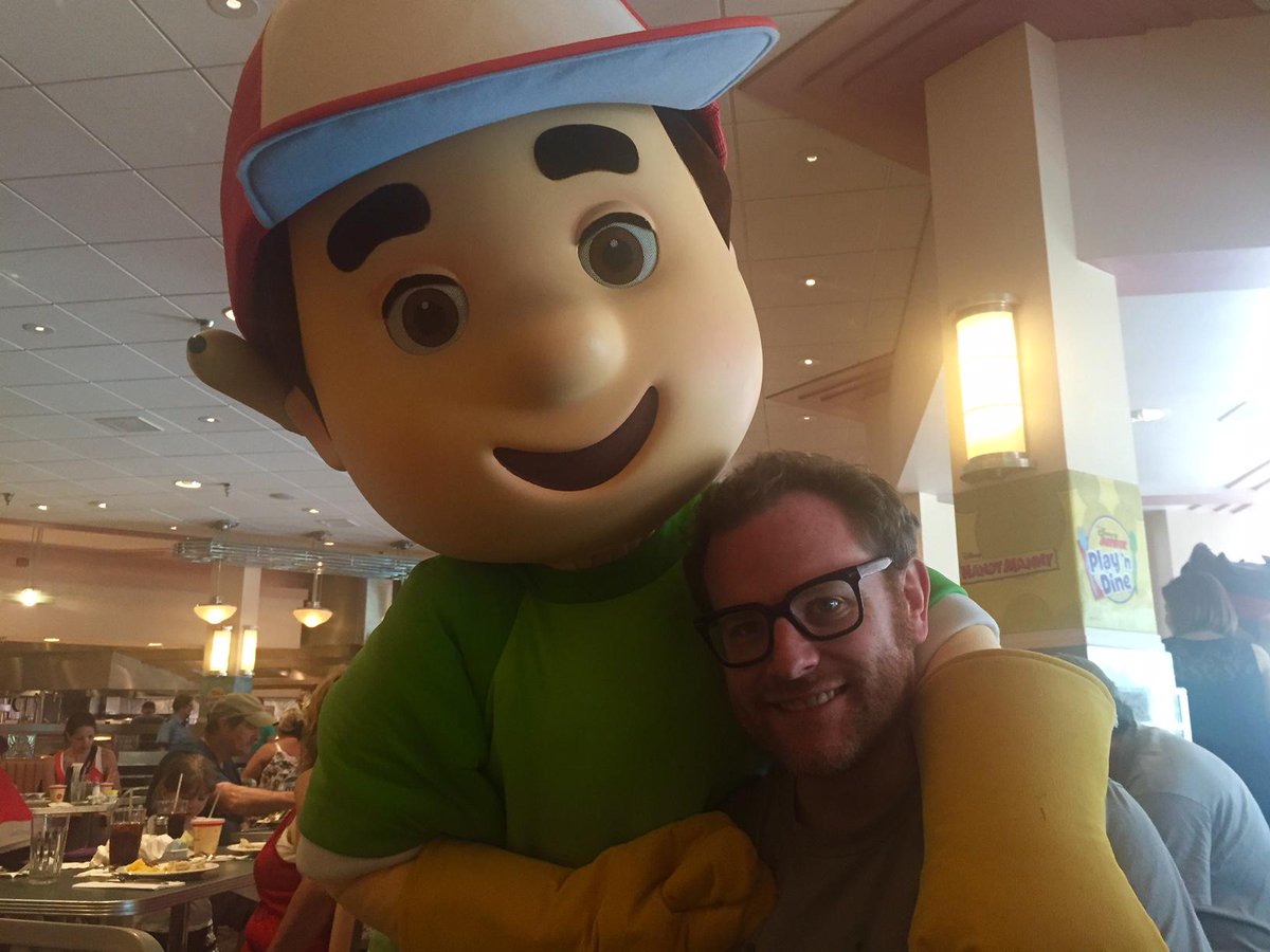 Moloknee's tweet image. Spent the morning with my new pal Handy Manny. According to the screaming kids he has a popular TV show. #HelloTools