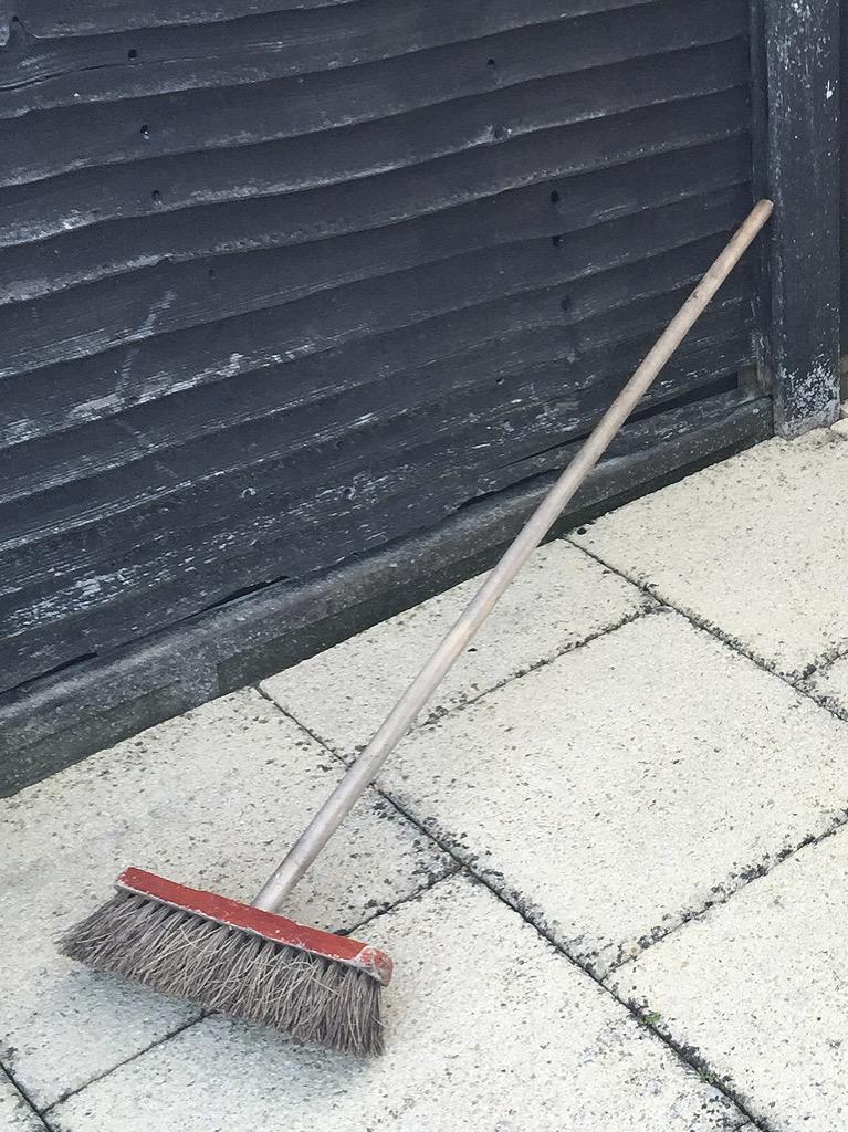 Shitstable's tweet image. People of #Whitstable we can re build #earthquakekent shocking images coming in.