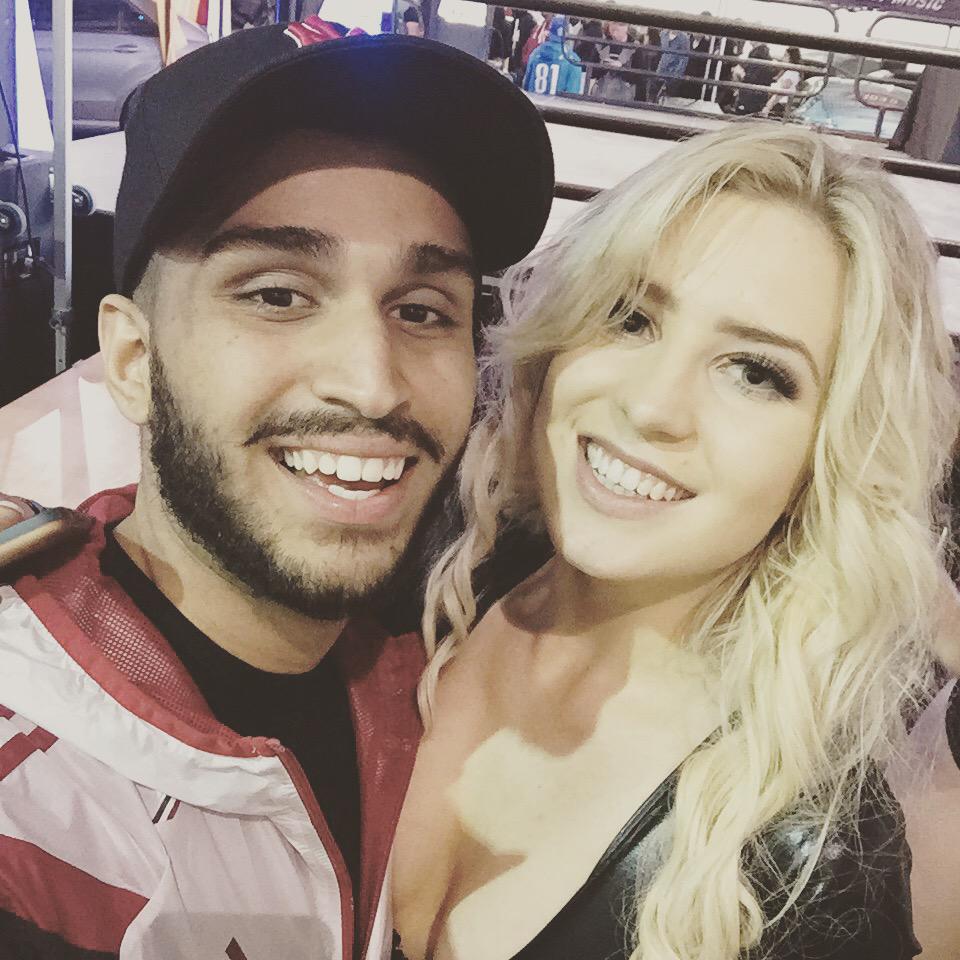 SmileForVishy's tweet image. Bomb whips, fly chicks #Ertefa