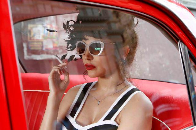 ReutersAsia's tweet photo. ‘Bombay Velvet’ debacle adds to Bollywood woes http://t.co/MWurXbrqzo by @shilpajay #IndiaInsight http://t.co/KDOtHtki5v