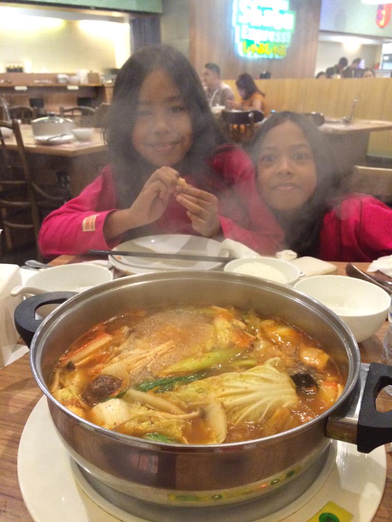 erham_ tweet picture