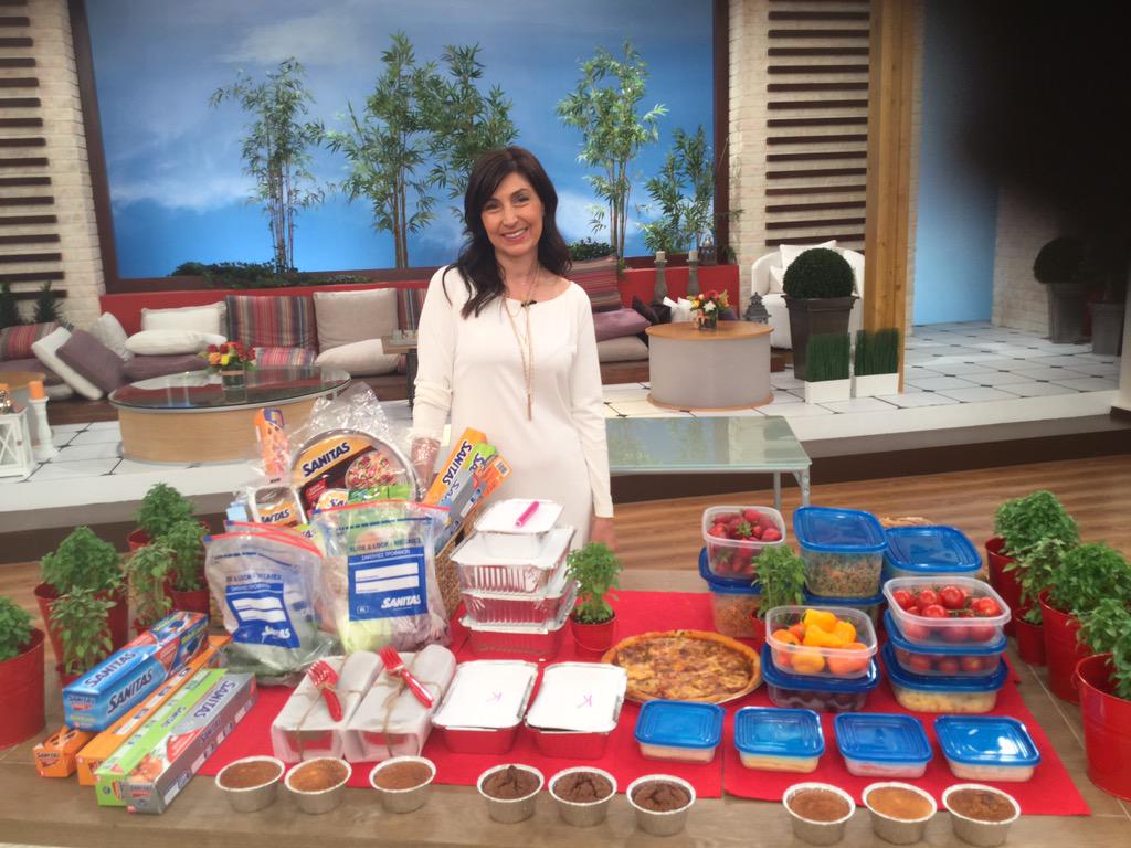 Eleni_AlphaTV's tweet photo. Κανυε retweet και 5 απο εσας κερδιζετε τις συ��κευασιες !!! http://t.co/pqkhLVcr9Y