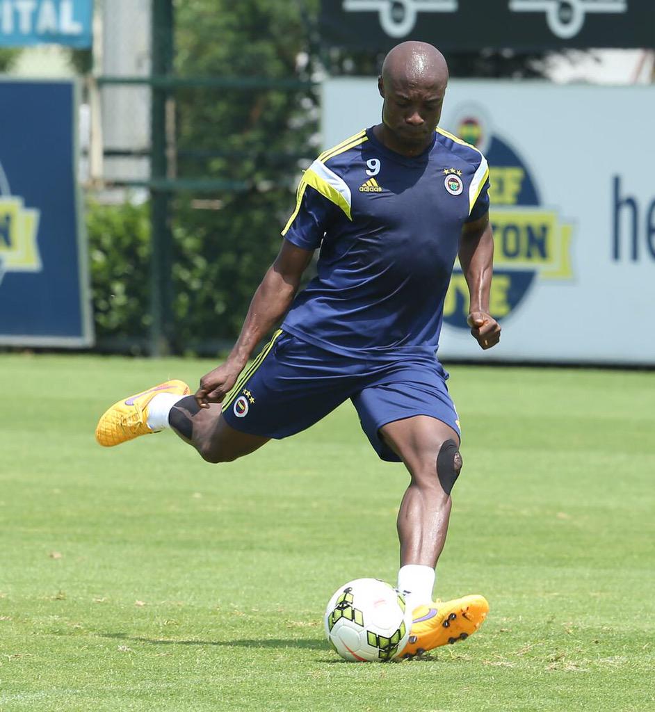 webo_fans's tweet photo. Başakşehir Maçı Hazırlıkları Başladı http://t.co/cNKXSld6yN