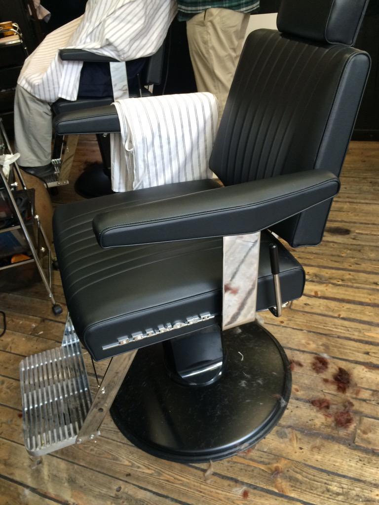 New chairs at roony's 💈