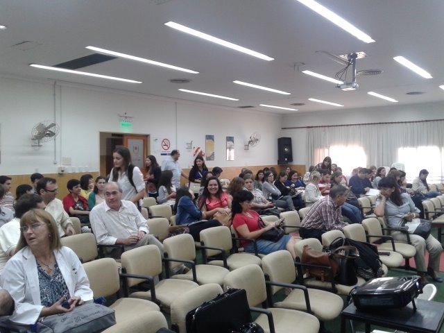 PatoDemuth's tweet photo. Se va llenando el aula! #EVAcomoapoyopresencial http://t.co/QdRoTvqUCX