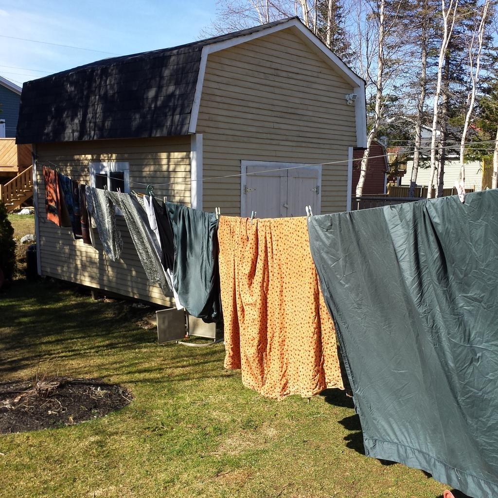 MelanieCallah74's tweet image. One of my favorite  things about summer. #summertime #linedried