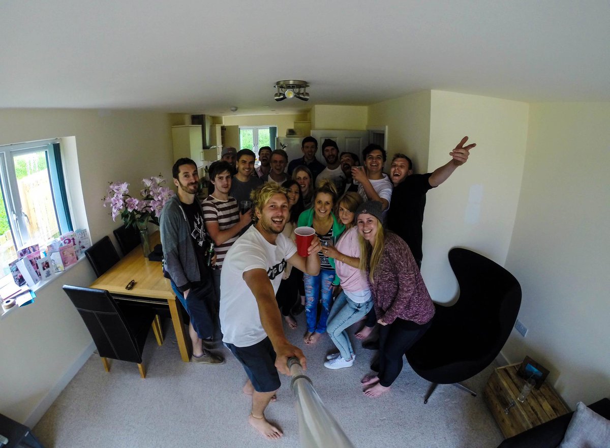 HannahTstone's tweet photo. my gang of frineds, woooo! http://t.co/lvPd23hMQv