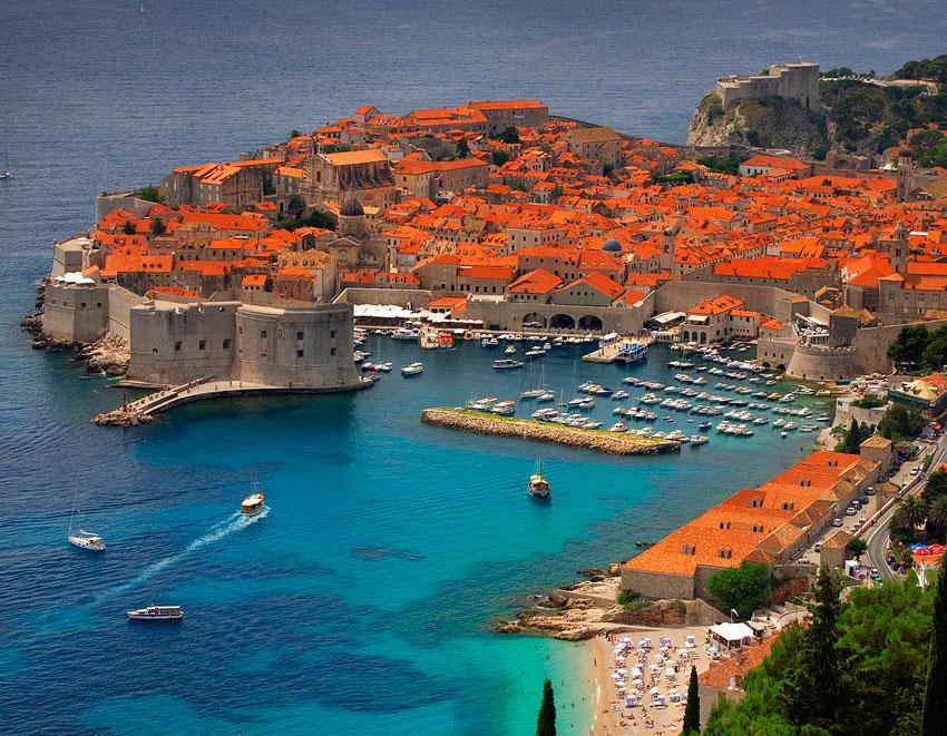 Explore Croatia-Dubrovnik -Most beutifull old Mediterranean town
croatia-travel-tours.com