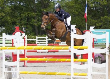 Flevoruiters's tweet photo. “@KNHSNederland: Laurie Touw met Gieltje in het A-kader - http://t.co/3QOEBBbOUz http://t.co/du4NSlI84l” Wauw! De Flevoruiters zijn trots.