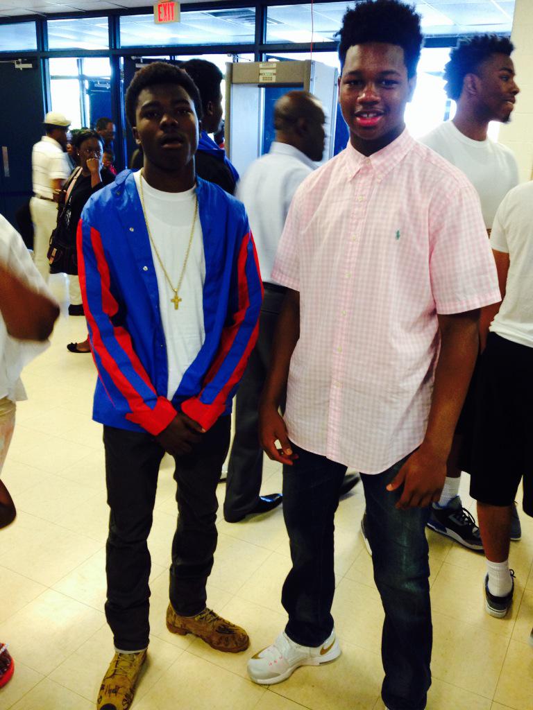 Chris_Potts5's tweet photo. 🌍🌊🌐 #homelesswave BLOOD BROTHER WAVIN http://t.co/7e8gcZECnS