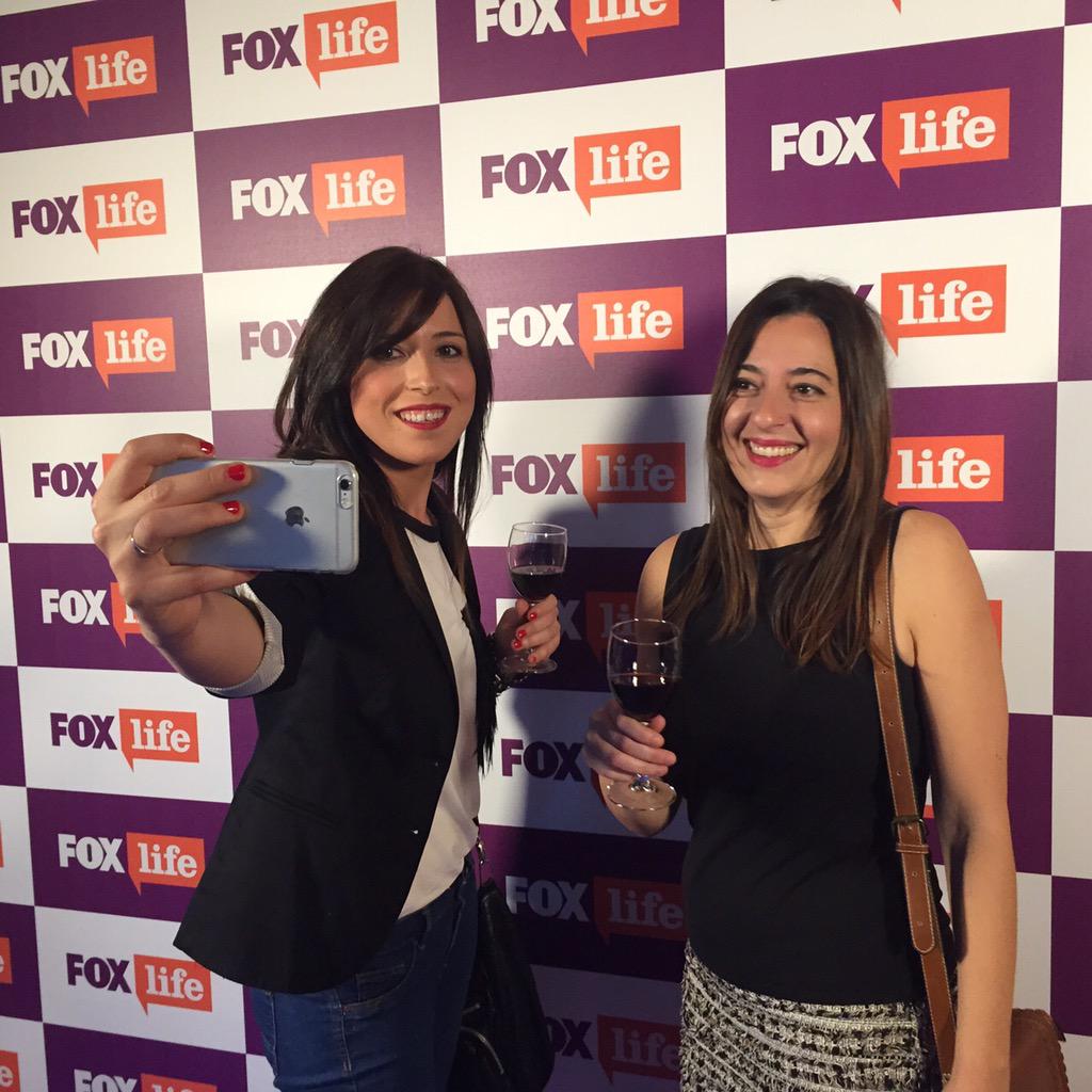 laiaoliver_'s tweet photo. Si @LamaletadeMarta te invita a un evento,sabes q va a ser EL EVENTO.Qué noche más genial con @foxlifees #ATMfoxlife http://t.co/kxapH3WHO6