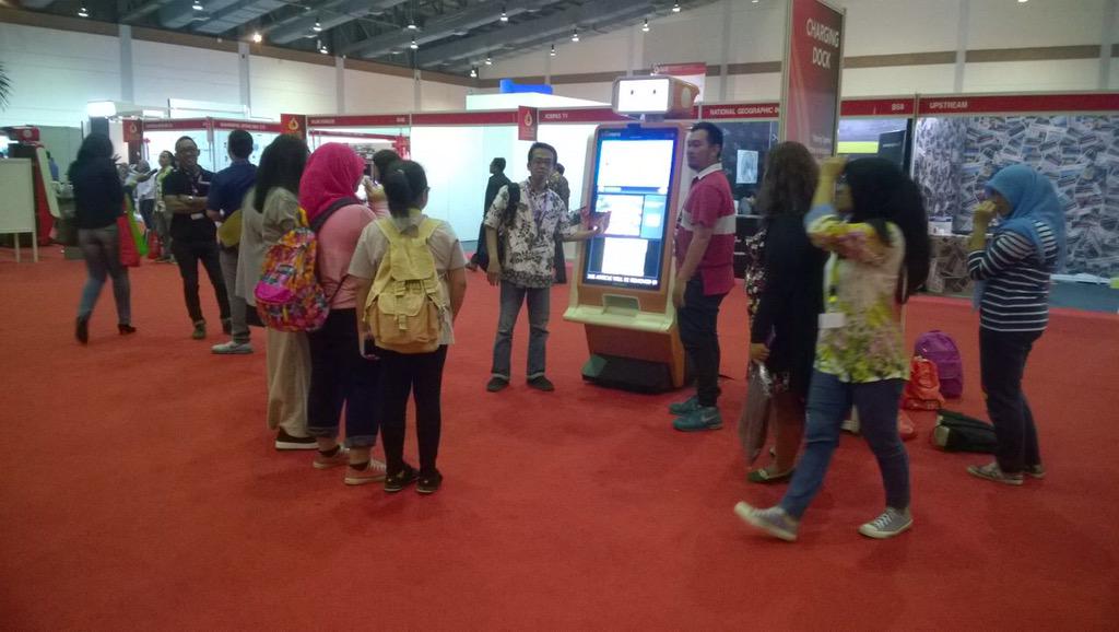 im freephoto tweet media