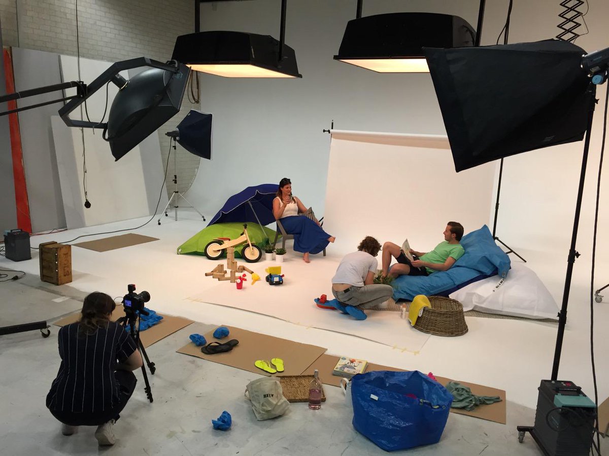Pricerebel_be's tweet photo. Sneak preview! Een blik achter de schermen: The making of...
#fotoshoot #webwinkels #achterdeschermen #design #nieuw http://t.co/G35p0XYz7c