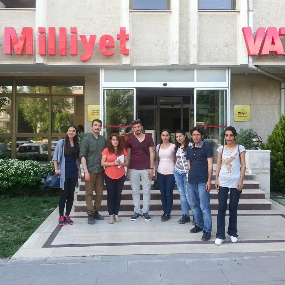 bransogretmeni's tweet photo. Gazeteleri dolaşarak sorunlarımızın kamuoyu vicdanında yanıt bulması için mücadele ediyoruz. http://t.co/GpD9s0iSW2