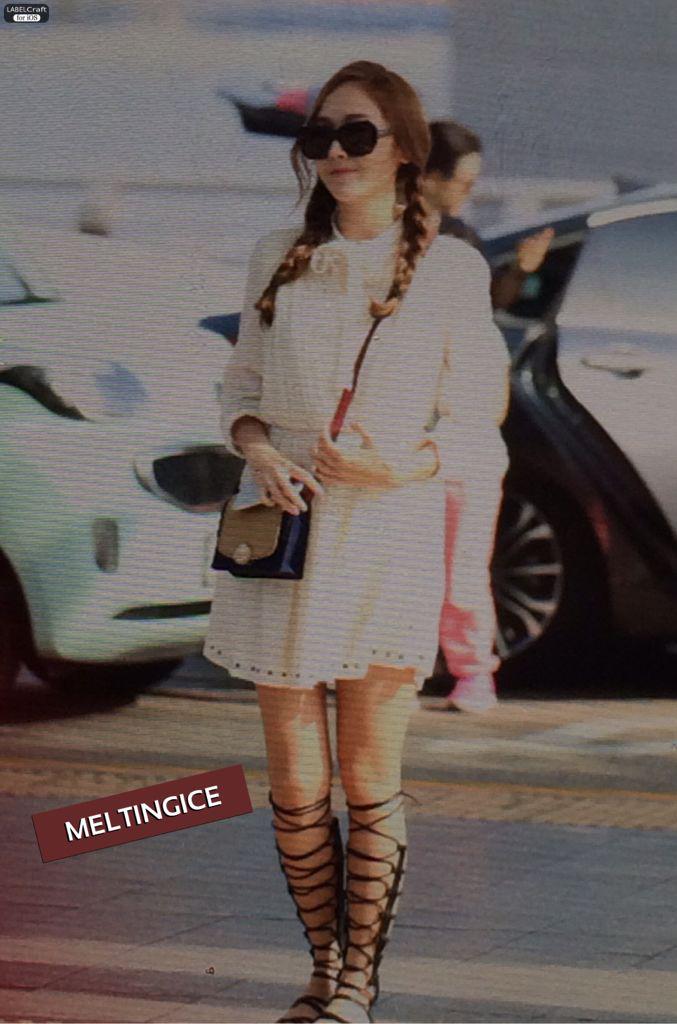 [PIC][22-05-2015]Jessica khởi hành đi Thái Lan để tham dự FanMeeting "JessicaSweetDayinThailand" vào chiều nay CFmPIUpUMAAhklR