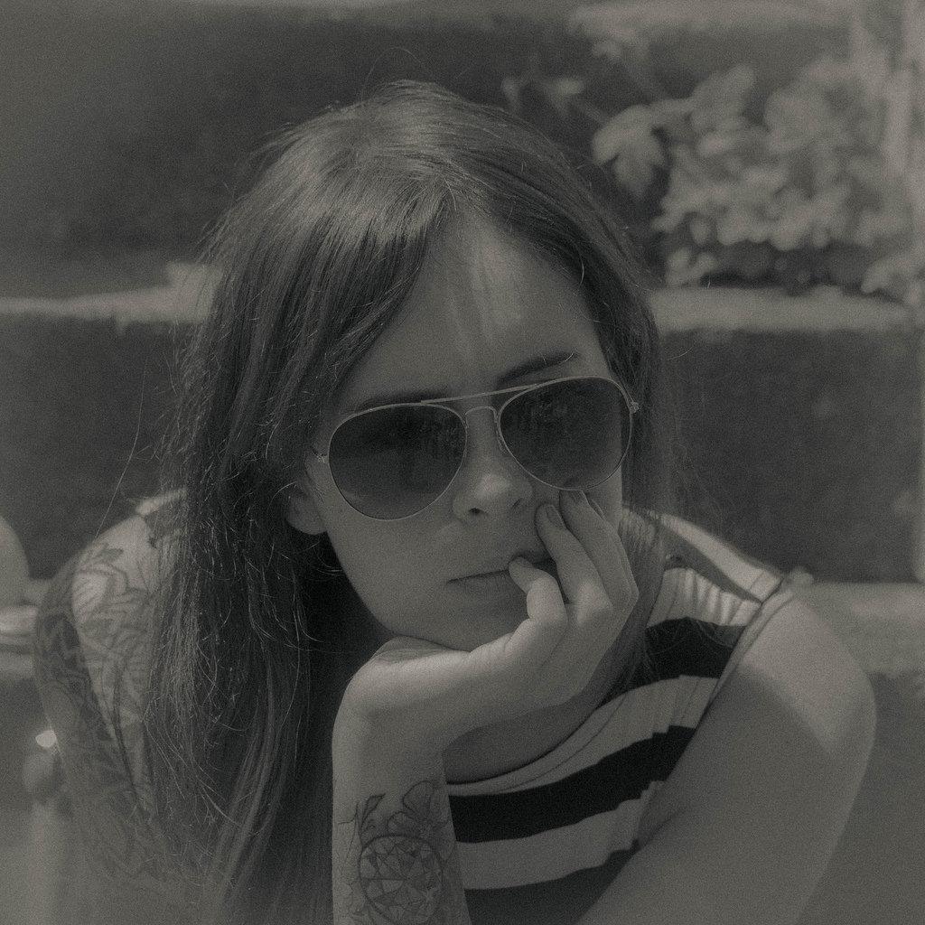 bart1eby's tweet image. hannah, 2014 - benjaminjborley.tumblr.com/post/119589949… with @hannahmmakeup and @seeingreduk