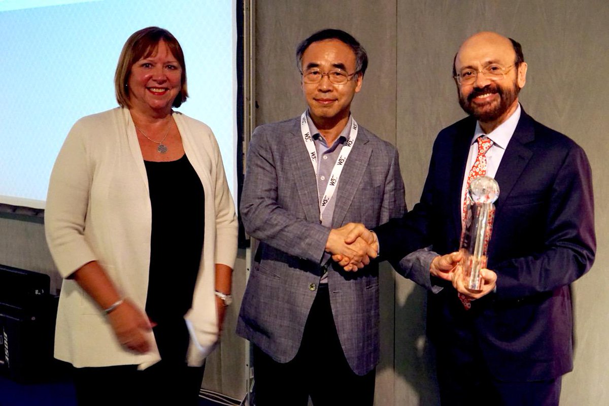 #www2015 <a href="/azbroder/">Andrei Broder</a> Takes the award for the two founders of Google given by <a href="/DameWendyDBE/">Wendy Hall</a> &amp; Professor Chin-Wan Chung