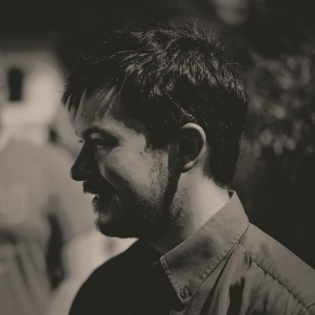 bart1eby's tweet image. obviously not allowed on my website because it features smiling but... @lukejeffery in @seeingreduk behind the scenes