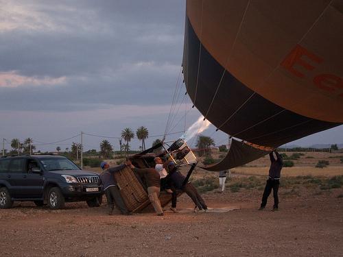 MarrakechLowCos's tweet photo. #Marrakech #viajes  en #globo #balloning #mongolfier  185€ por persona #PymesUnidas http://t.co/KKyk9wR6kp http://t.co/QSC54KIR0D