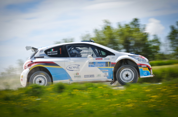 #PeugeotItalia <a href="/Fondazione_ANT/">Fondazione ANT Franco Pannuti - ETS</a> <a href="/ucciussi/">anna andreussi</a> <a href="/AndreucciPaolo/">Paolo Andreucci</a> ancora insieme, e ne siamo felici! blog.peugeot.it/peugeotlive/ev…