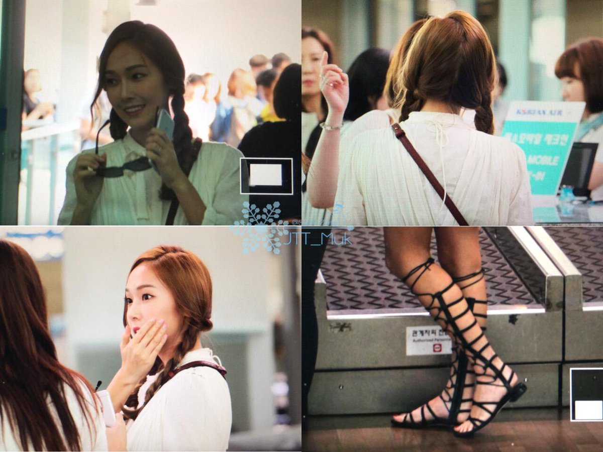 [PIC][22-05-2015]Jessica khởi hành đi Thái Lan để tham dự FanMeeting "JessicaSweetDayinThailand" vào chiều nay CFmV6m4UIAApqeq
