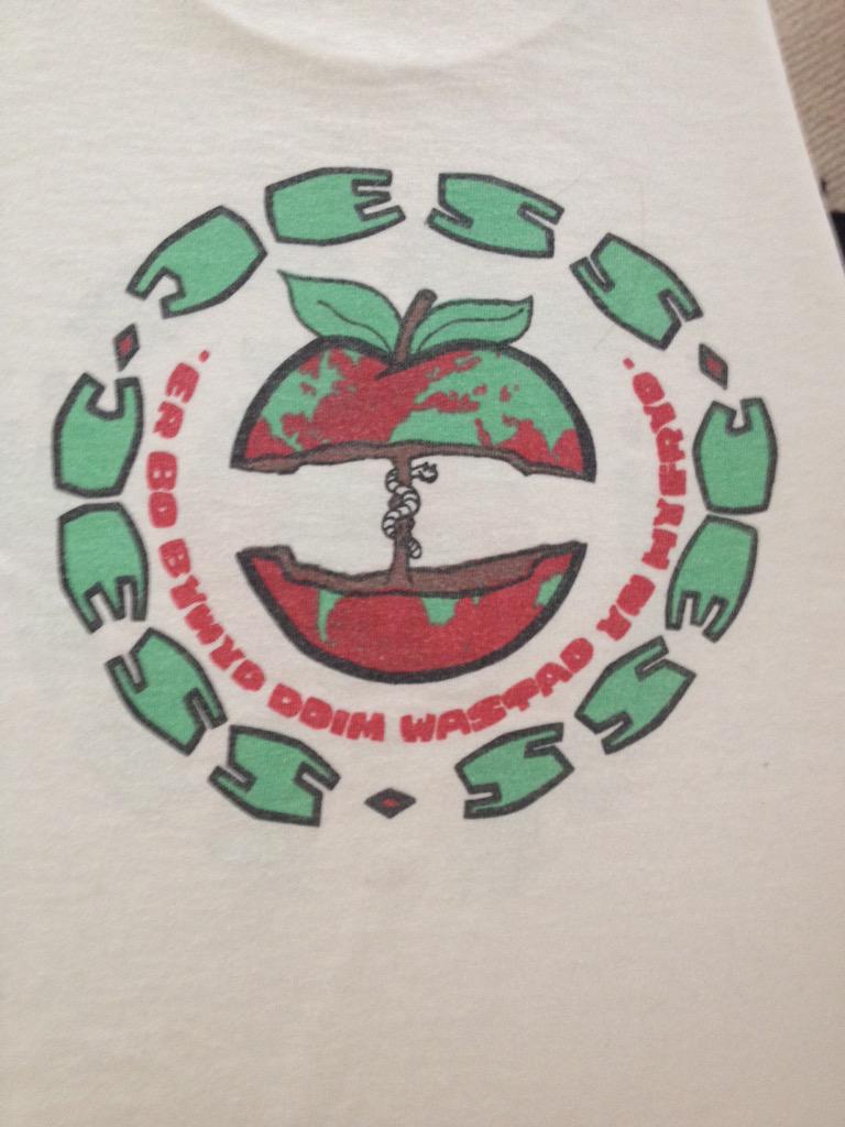 Grwp_Jess's tweet photo. Pwy sy'n cofio'r crys-T yma? #hyfrydifodynfyw http://t.co/SVkHfbqmiN