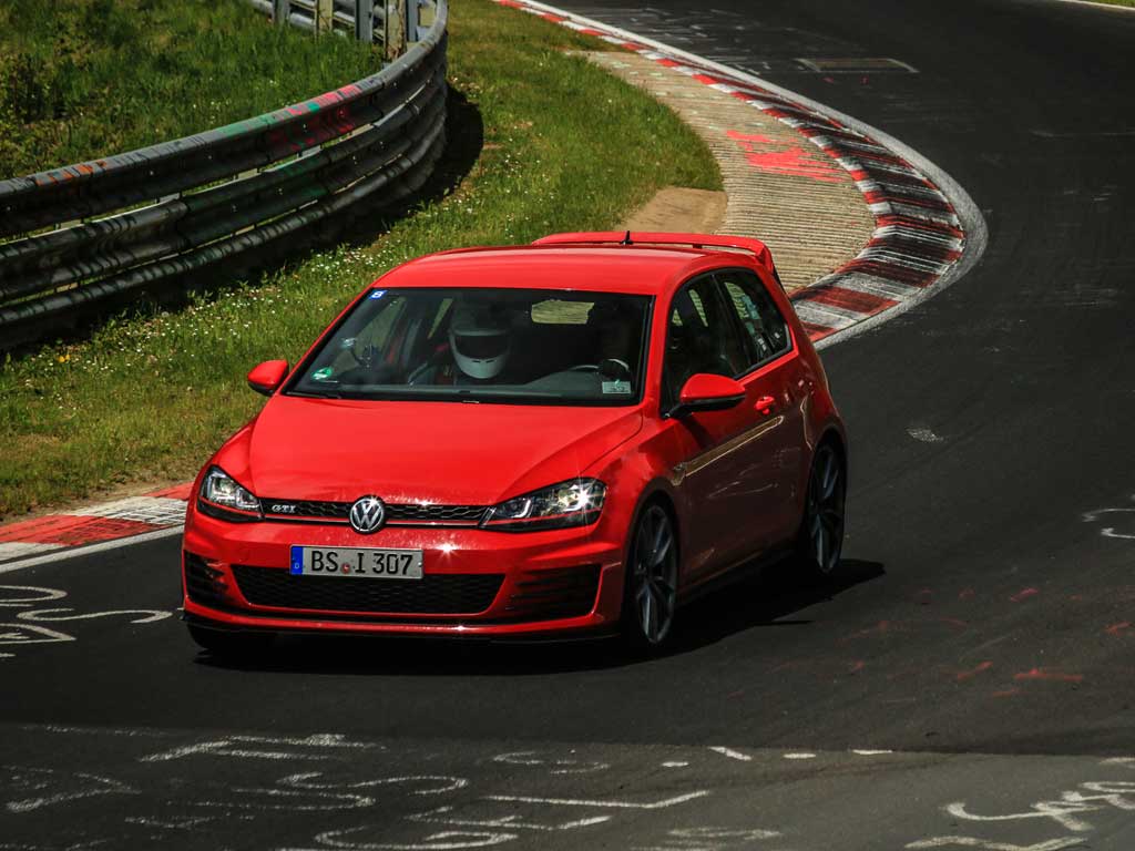 PistonHeads's tweet photo. Fast Golfs ahoy as the R400 and GTI Clubsport are spied at the Nurburgring http://t.co/DSAOyI3xQU http://t.co/V1s4YbYQno