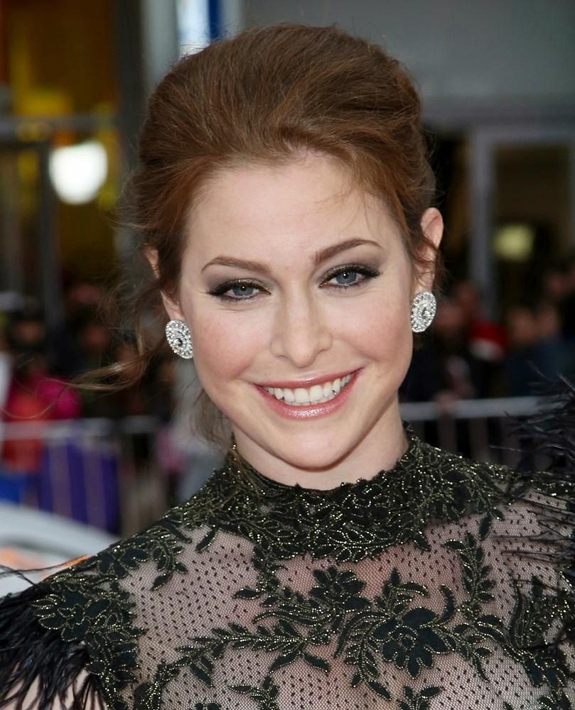 Happy birthday to former Stagecoach pupil Esmé Bianco, who turns 33 today! 