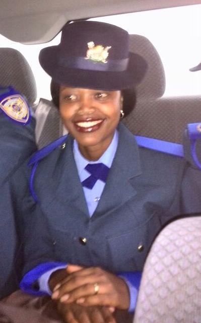 ECTransportDep's tweet photo. Female traffic officer http://t.co/UoHdXzotmB