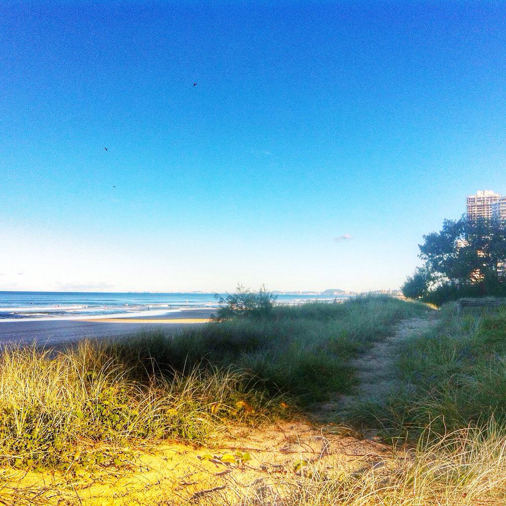 Bitchez_Be_'s tweet photo. Take It In.....☀️🌿 #BeachLife #FindingYourCentre http://t.co/nB0cgHIXSH