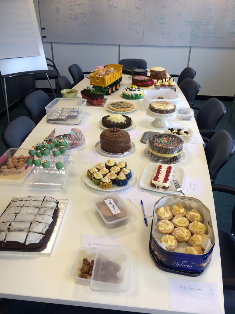 _NicholaBell's tweet photo. So the judging begins @FarmersGuardian #bakoff #charity 😀 http://t.co/NAFzWwAYqU