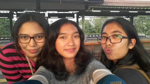 jenniekai1614's tweet photo. take care @tiaraoktaliaa @ambaraw @berliantibetty http://t.co/lpv7tyoizD