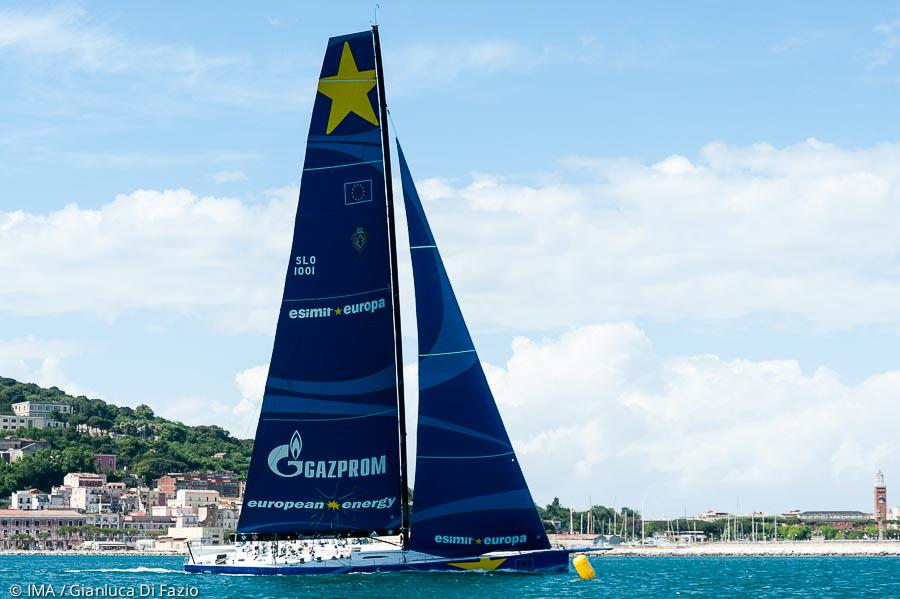 EsimitEuropa's tweet photo. Crossed the finish line of the scenic Volcano race at 10:37:24 CEST this morning - 36th consecutive line honours win http://t.co/1xHmmAzeOK