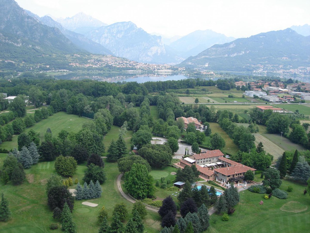 golfholidayit's tweet photo. Enjoy the beautiful Lake Como and its top class cuisine and play three great golf courses.  http://t.co/ZSSR2gmZcl http://t.co/ICWNHqKO0a